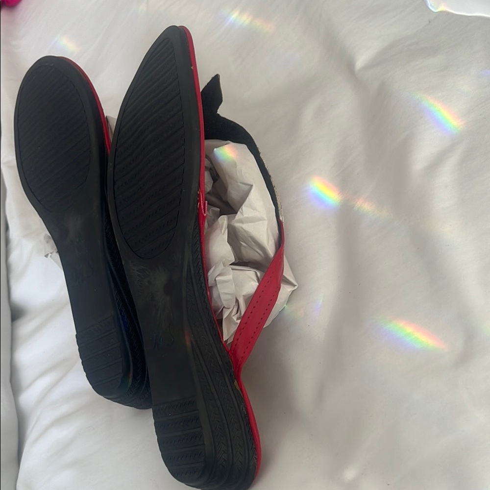 Red Sandals - Picture 6 of 8